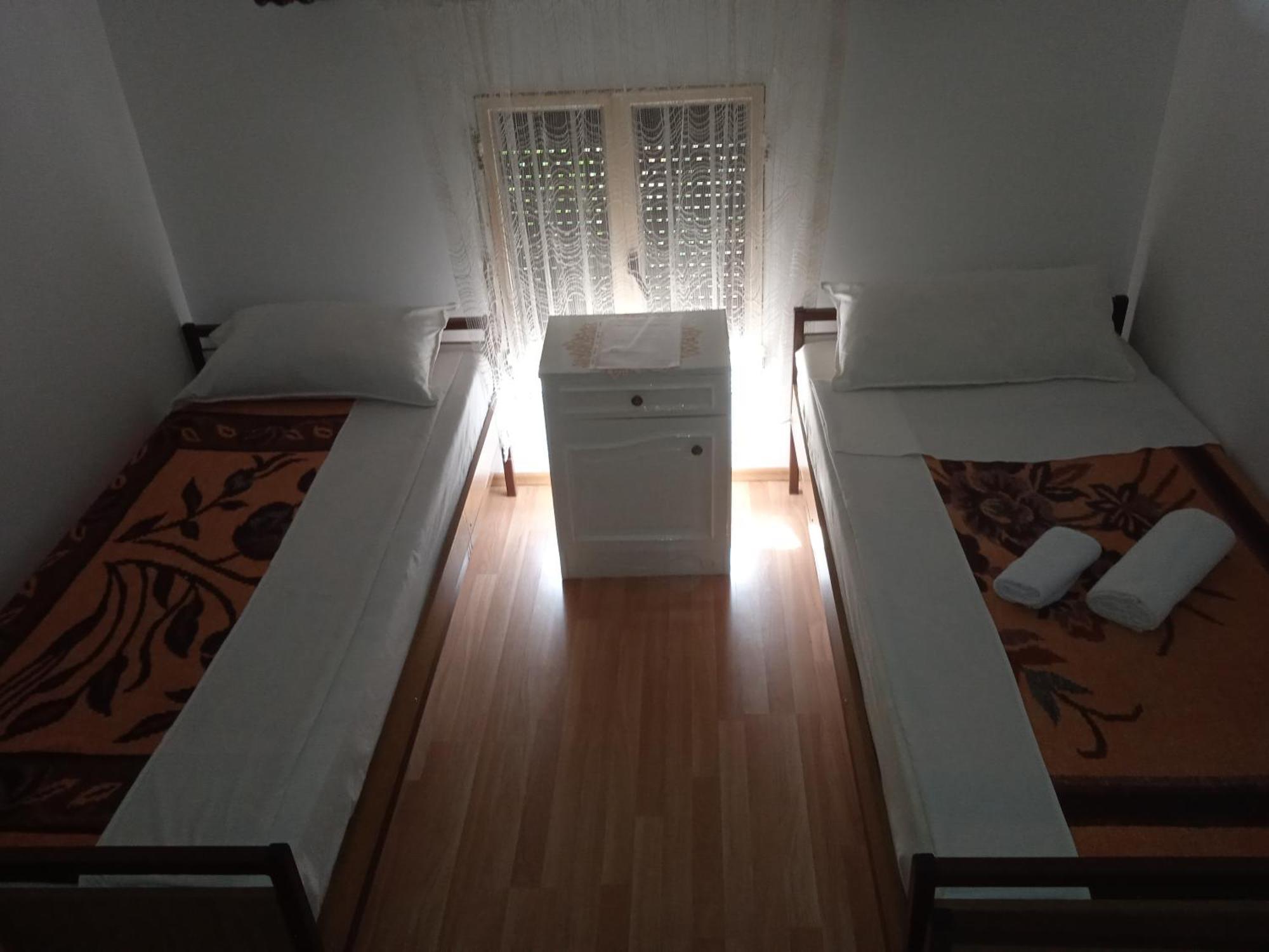 Hostel Vera - Airport Podgorica Mitrovici  Zimmer foto